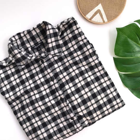 Madewell Tops - Madewell plaid button down side flannel